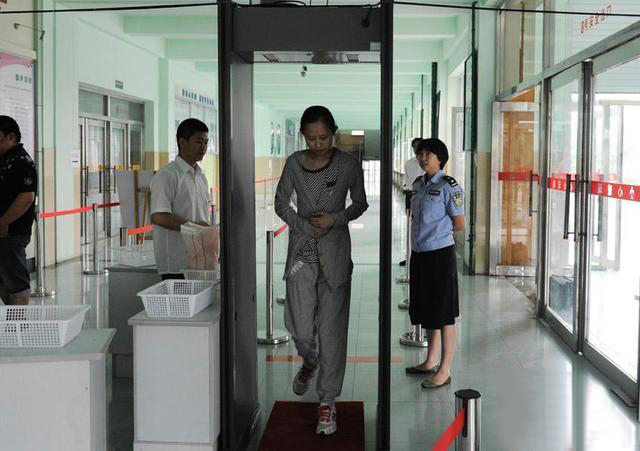 高考手機(jī)智能安檢門