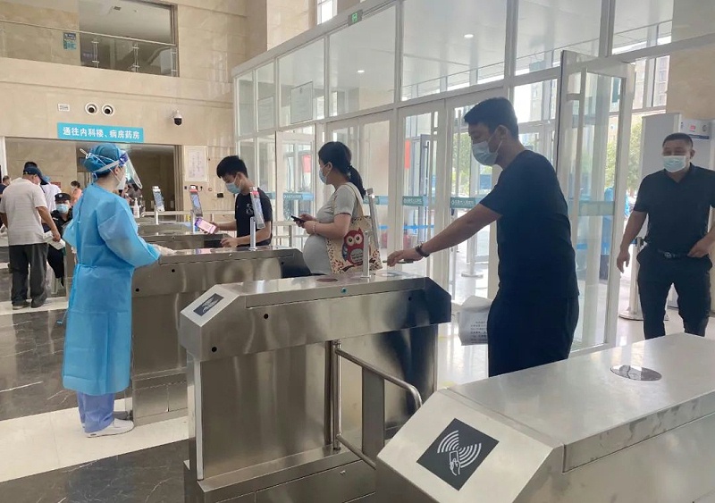 健康碼測溫門禁閘機(jī)