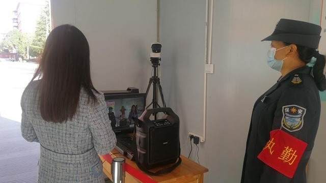 人體自動(dòng)測(cè)溫儀