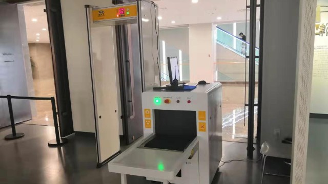 人民法院安檢門