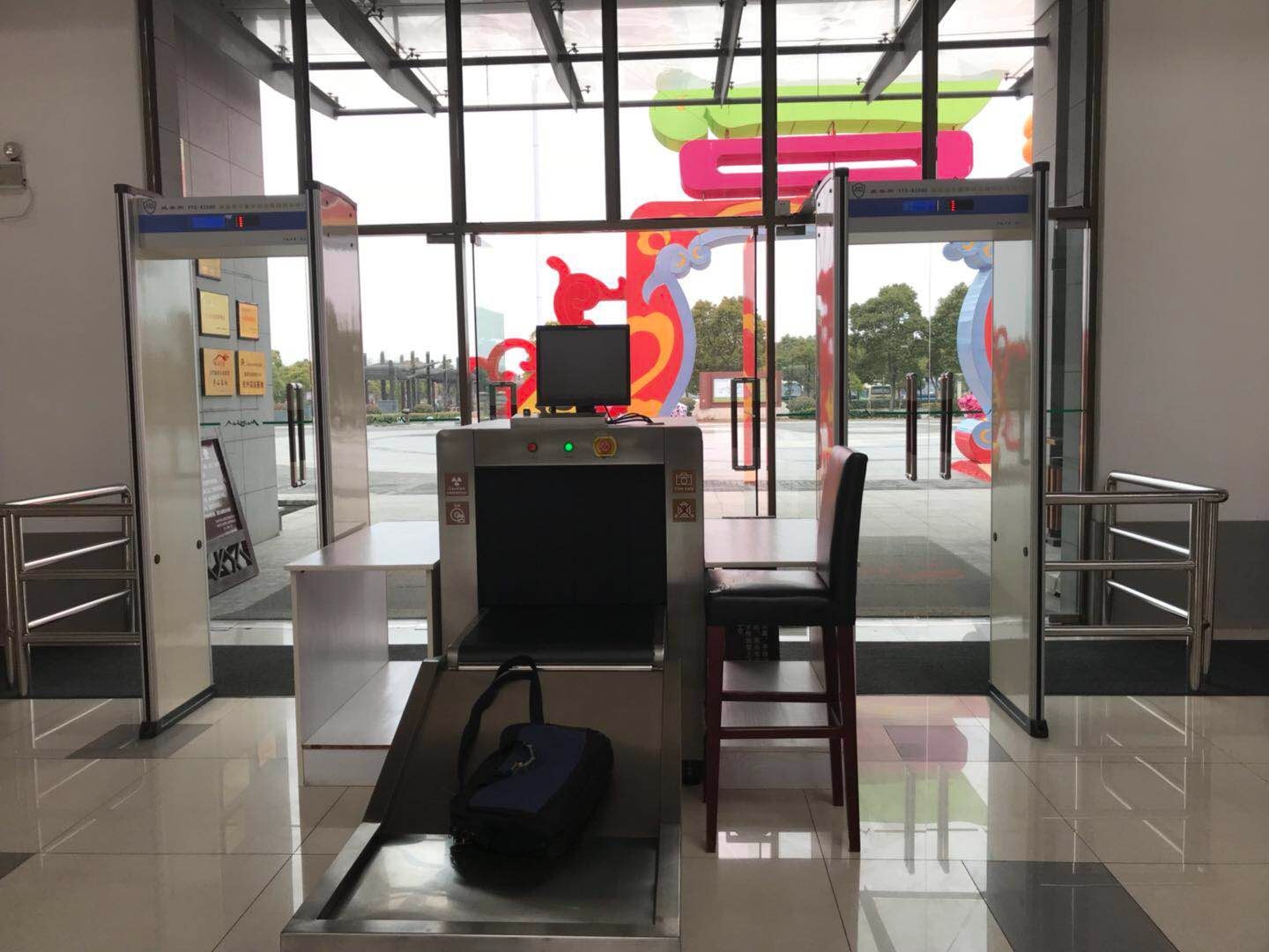 好用的金屬探測(cè)安檢門